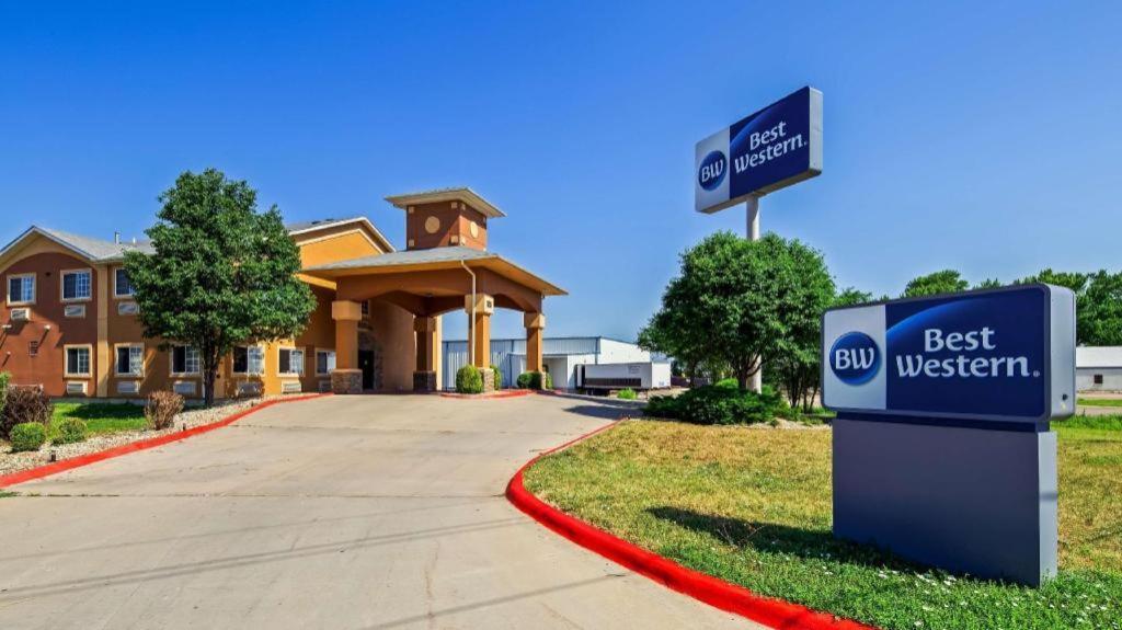 Best Western Manhattan Inn Экстерьер фото