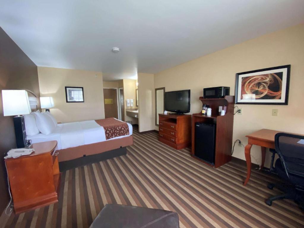 Best Western Manhattan Inn Экстерьер фото