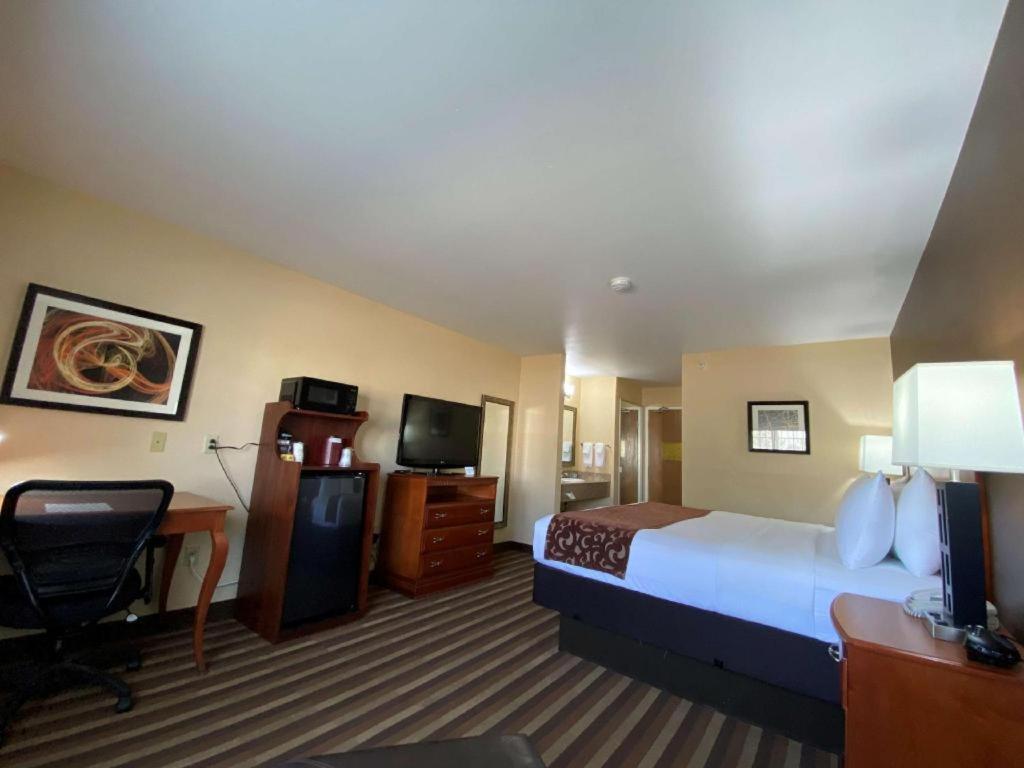 Best Western Manhattan Inn Экстерьер фото