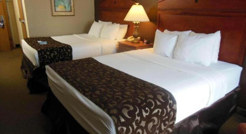 Best Western Manhattan Inn Экстерьер фото